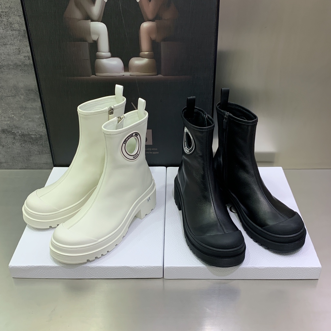 Bagsaaa D10r Symbol Ankle Boot S*pple Calfskin