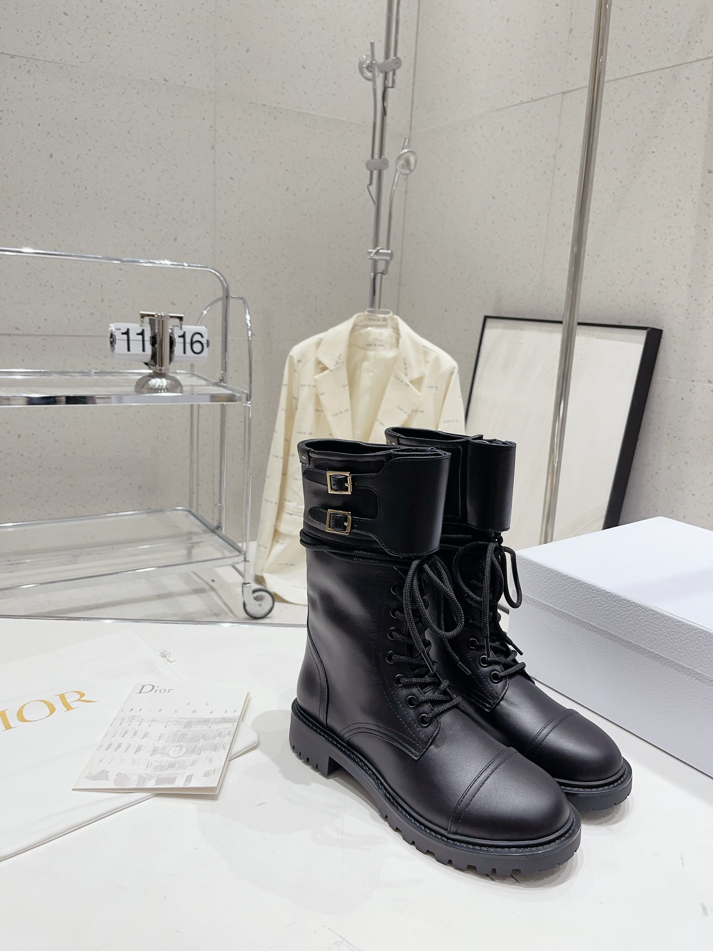 Bagsaaa D10r D-Trap Ankle Boot Black Calfskin and Shearling