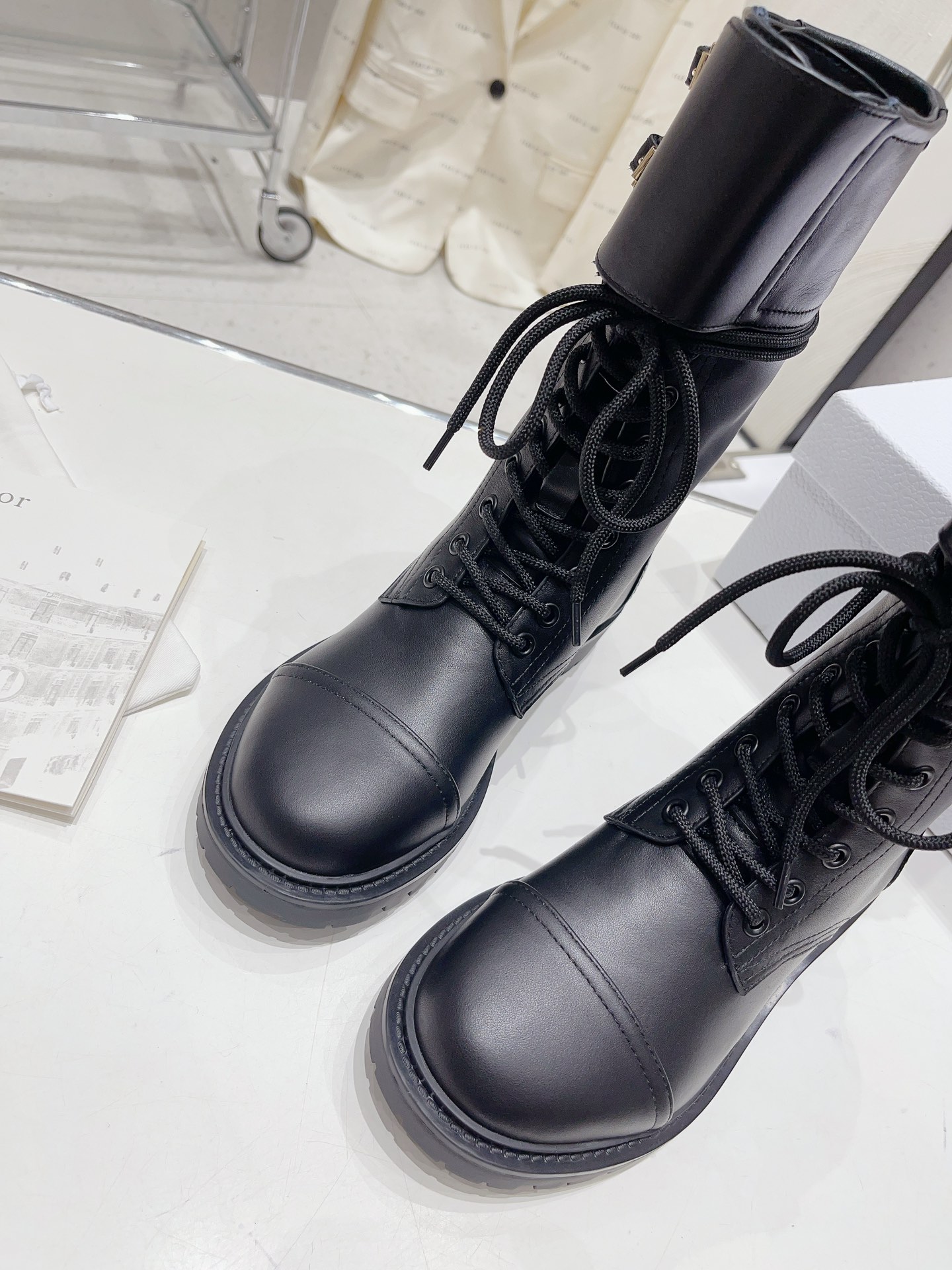 Bagsaaa D10r D-Trap Ankle Boot Black Calfskin and Shearling