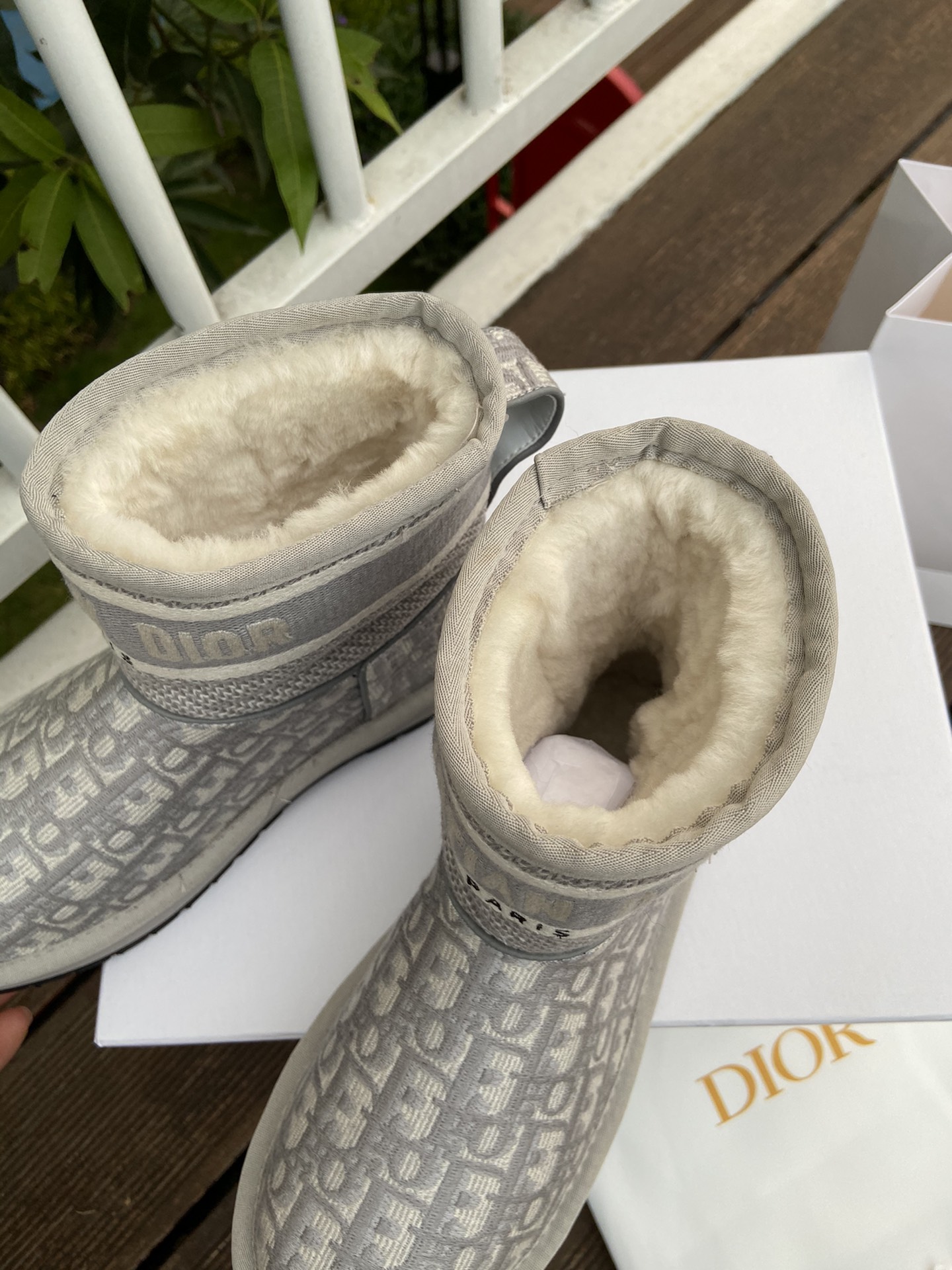 Bagsaaa D10r Oblique Jacquard Shearling Boots