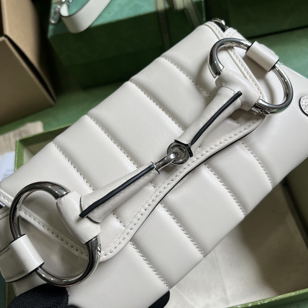 Bagsaaa Gvc*1 Horsebit Chain Small Shoulder Bag White Leather
