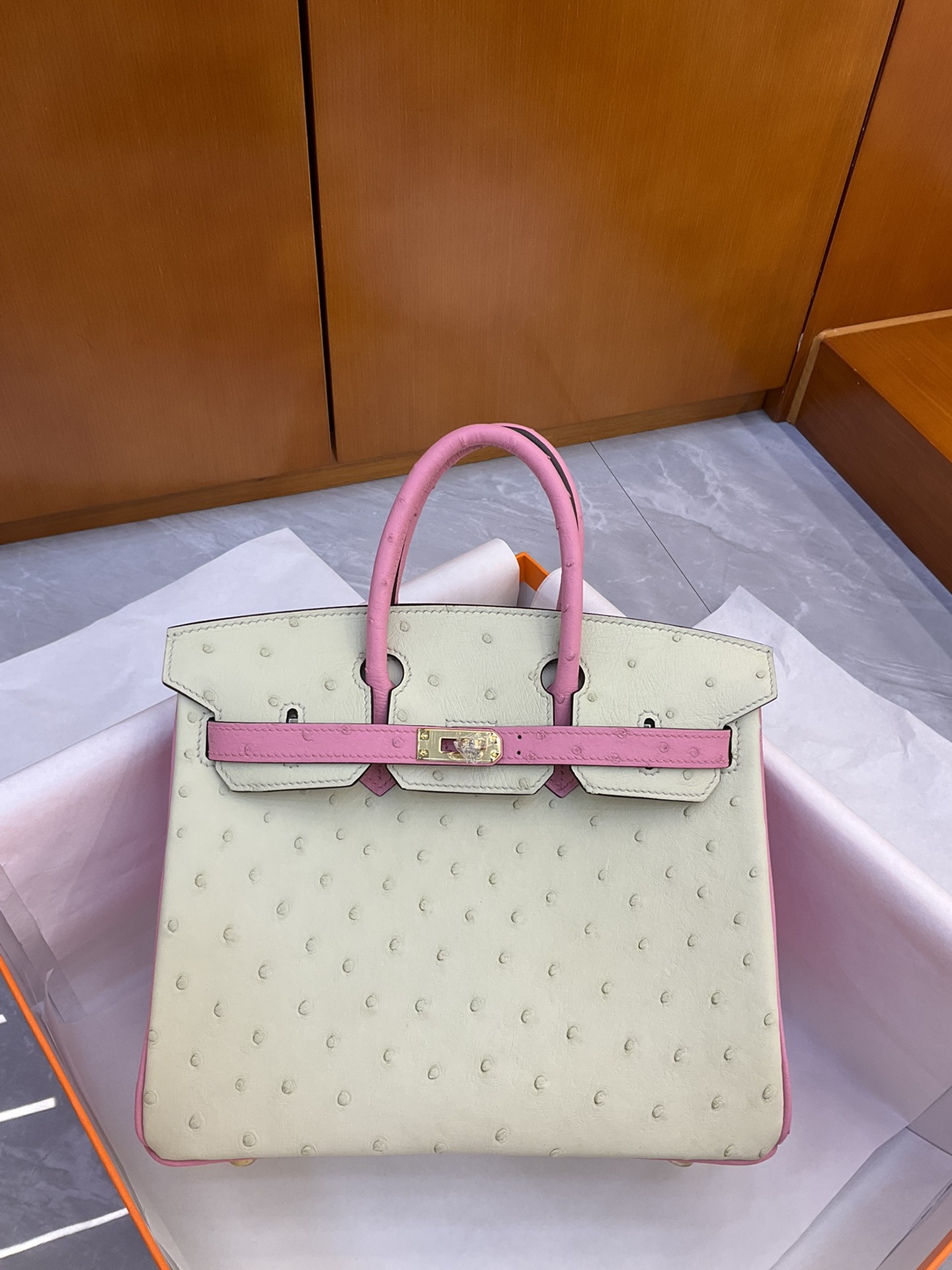 Bagsaaa H**me5 Birkin 25 Ostrich Leather Pink and White