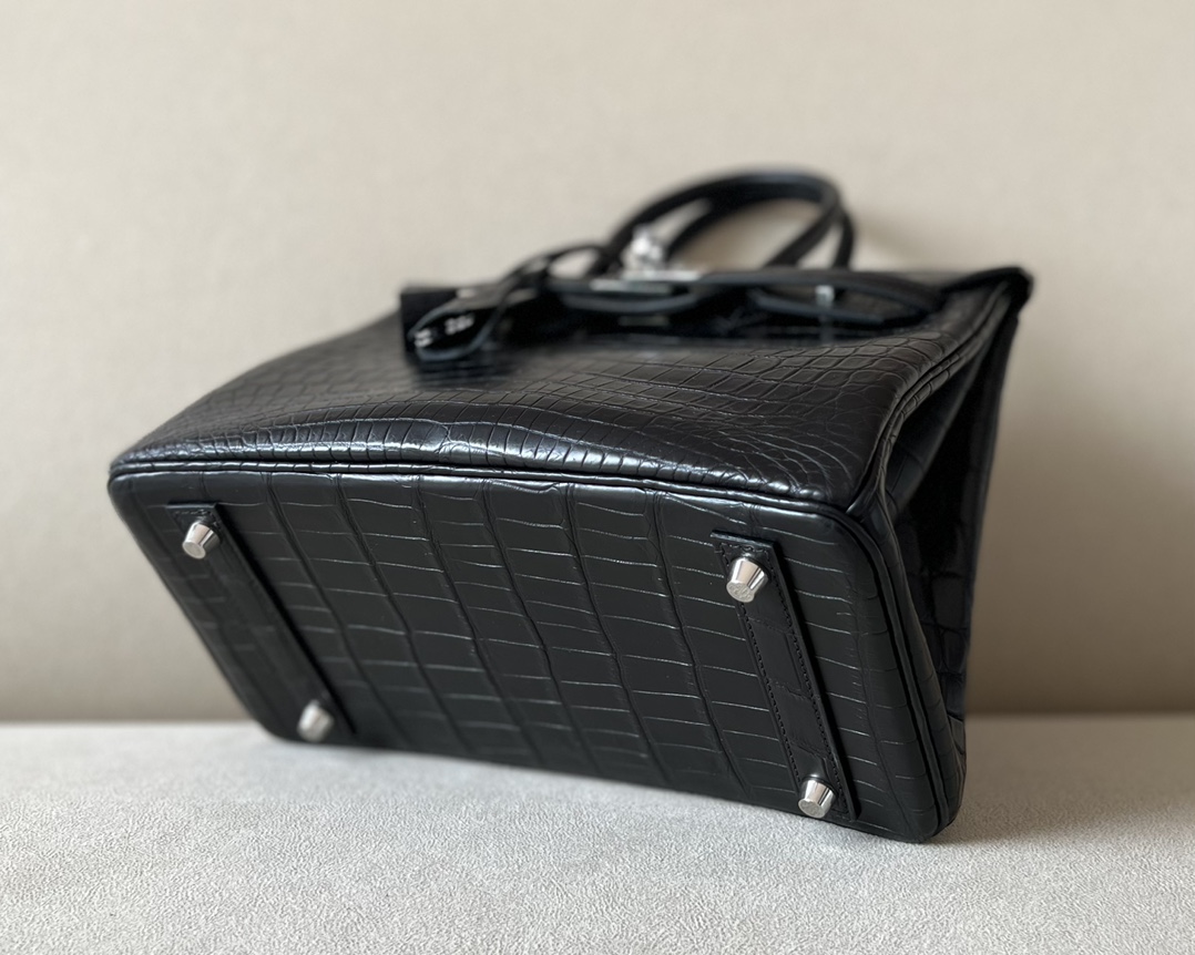 Bagsaaa H**me5 Birkin 25 Matte Black Crocodile