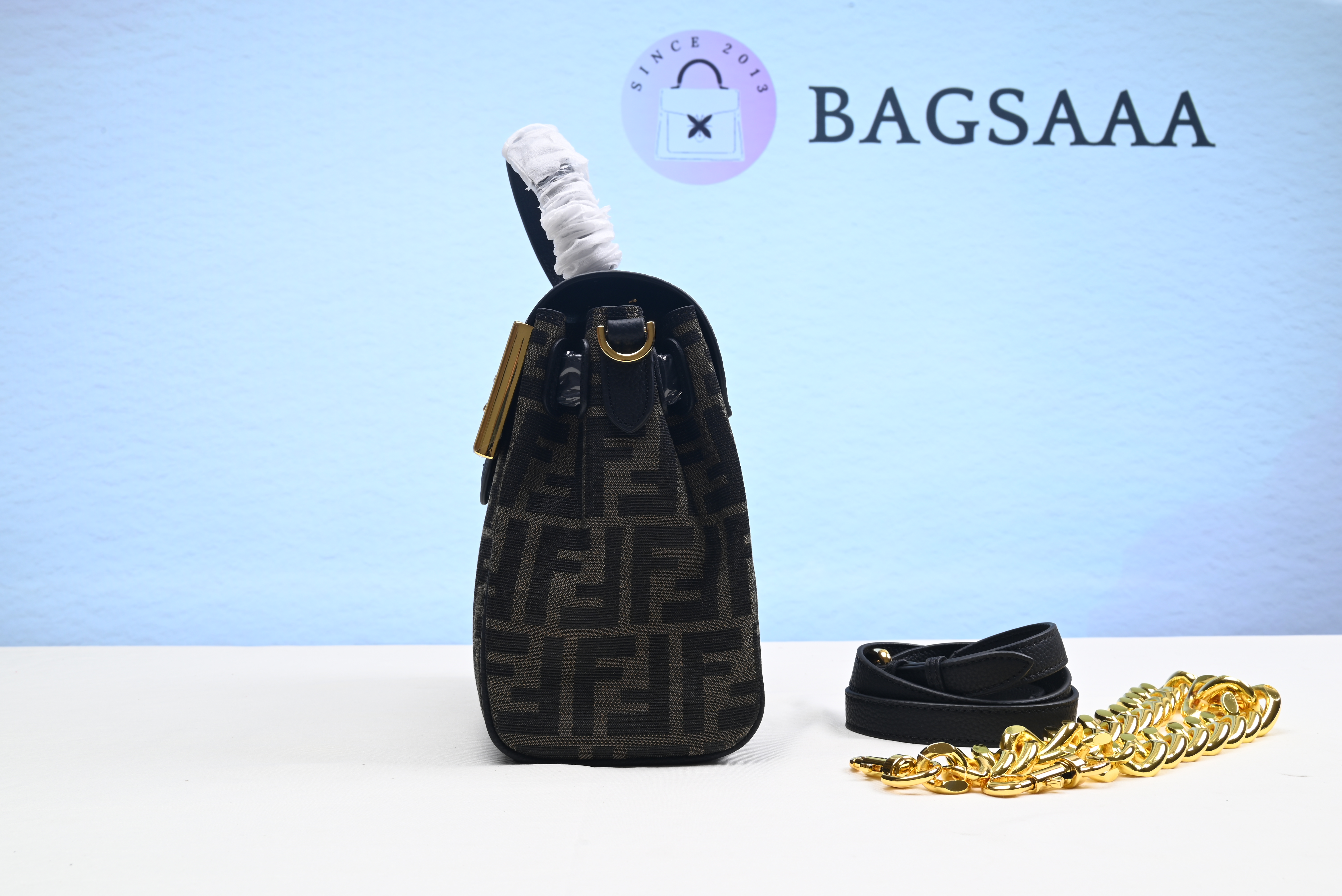 BAGSAAA FENDACE LA MEDUSA MEDIUM FF Logo HANDBAG Bag