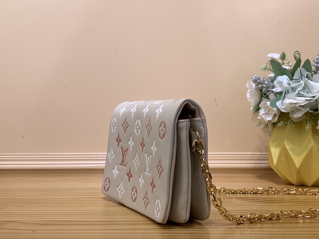 Bagsaaa L0vis Vvtt0n Pochette Coussin Light Beige - 20 x 14 x 8 cm