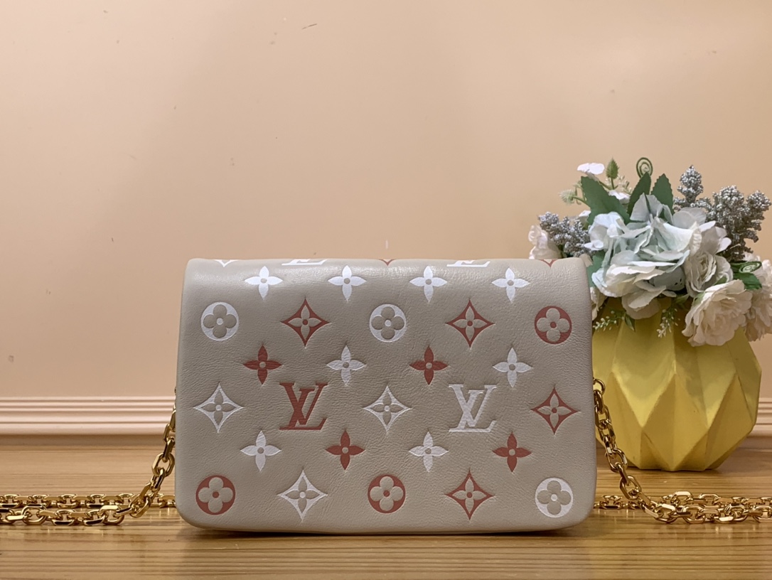 Bagsaaa L0vis Vvtt0n Pochette Coussin Light Beige - 20 x 14 x 8 cm
