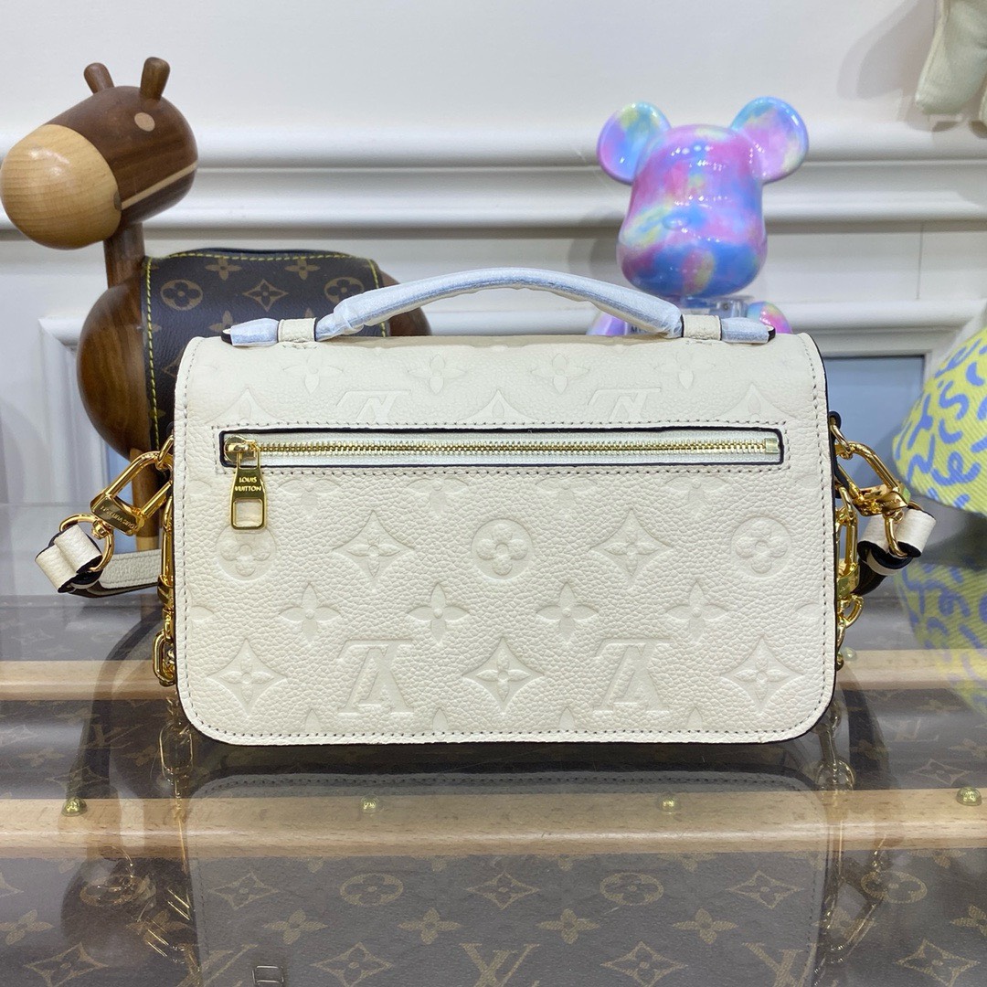Bagsaaa L0vis Vvtt0n Pochette Métis East West White M22942