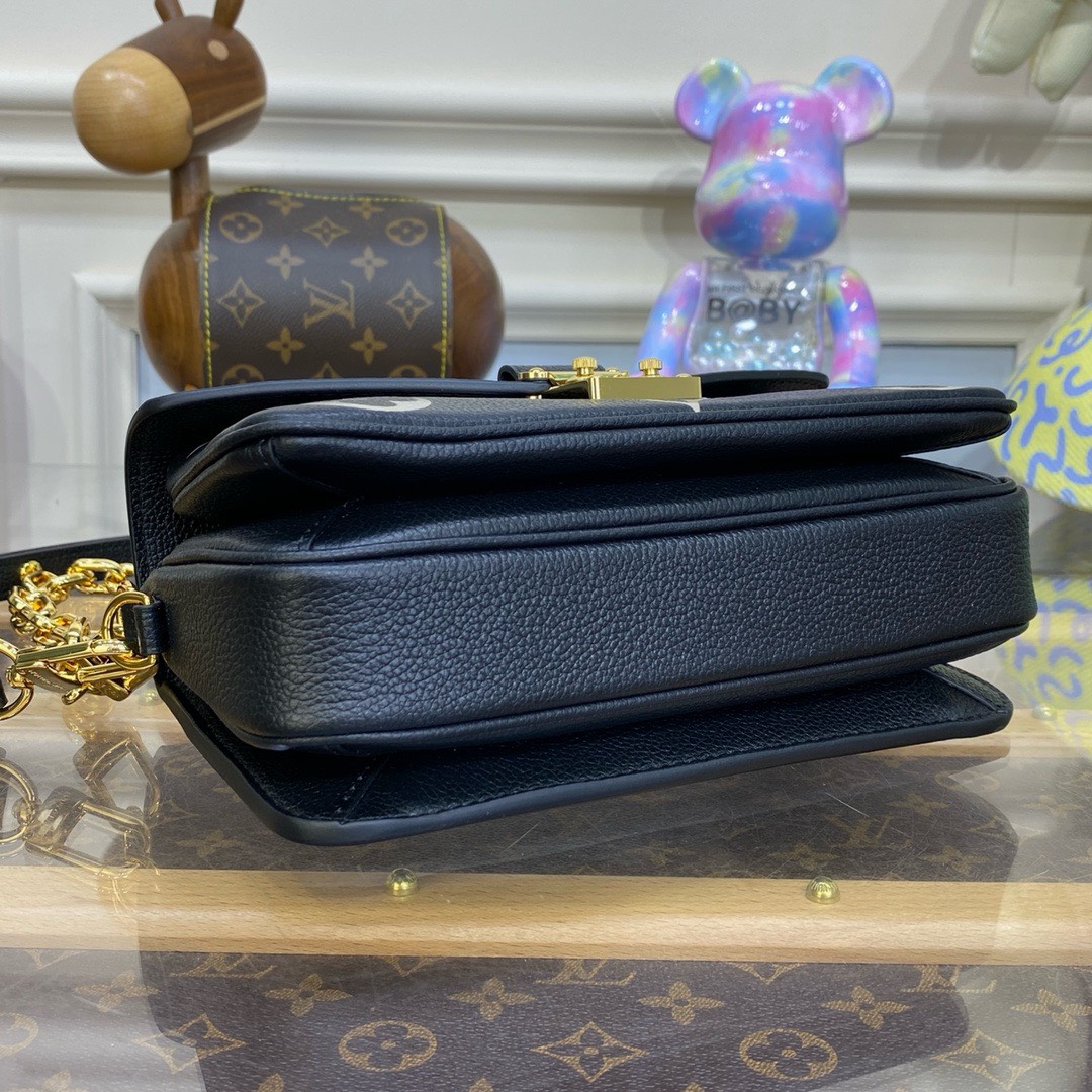 Bagsaaa L0vis Vvtt0n Pochette Métis East West Black