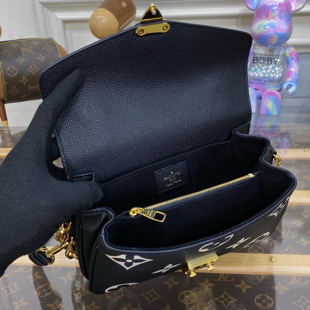 Bagsaaa L0vis Vvtt0n Pochette Métis East West Black