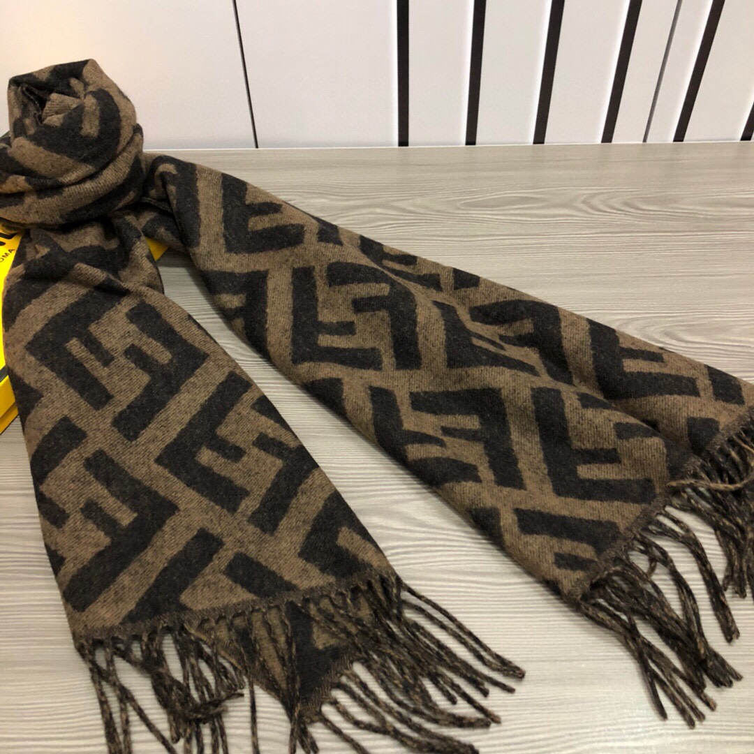 Bagsaaa F**dii FF Scarf Black