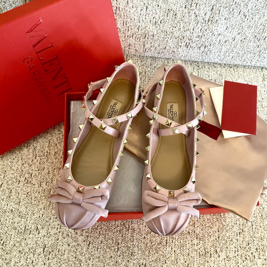 Bagsaaa Va1e*ntin0 Garavani Silk Rockstud Ballet Flats