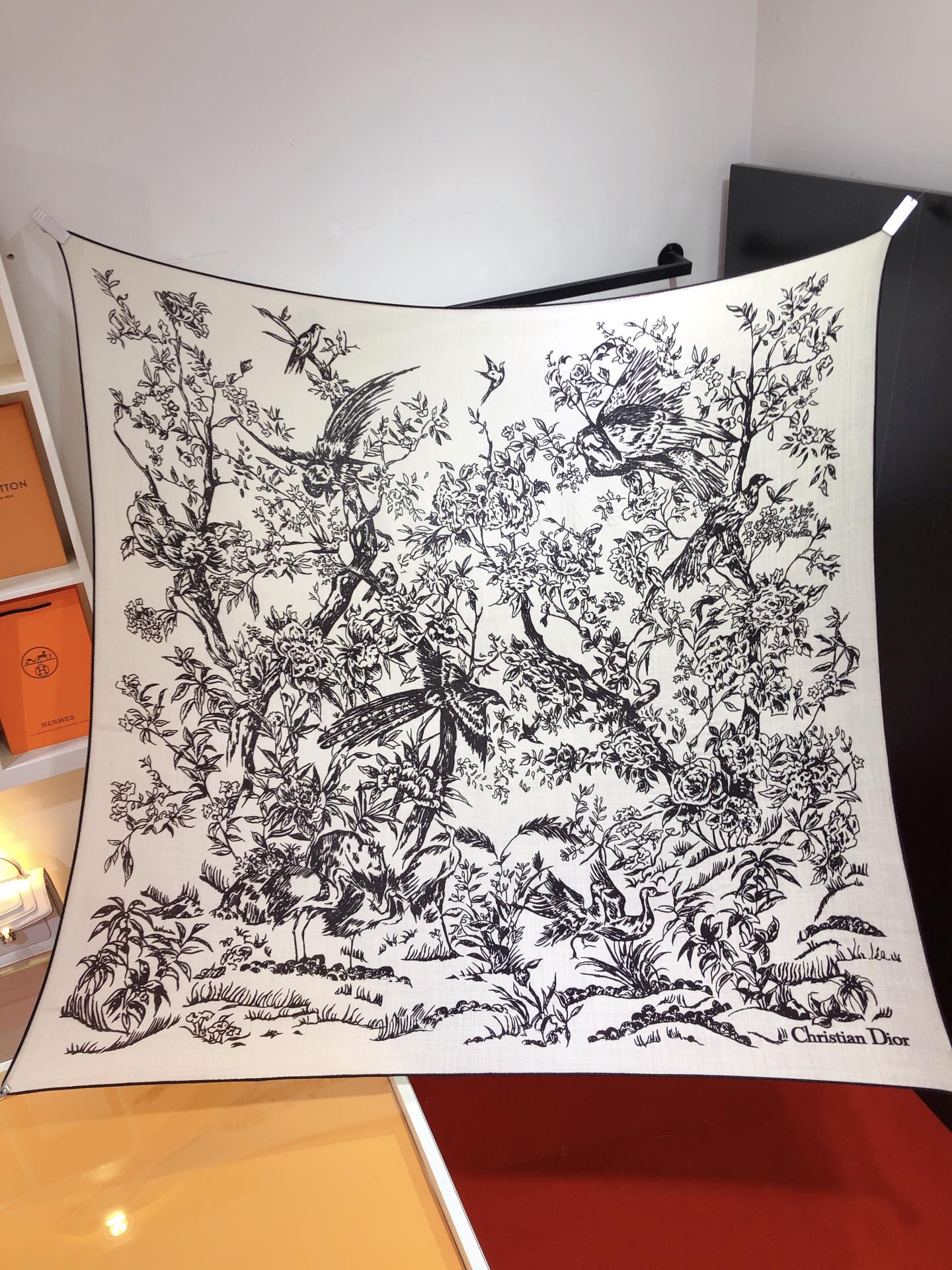 Bagsaaa D10r Petites Fleurs Scarf White 140x140cm