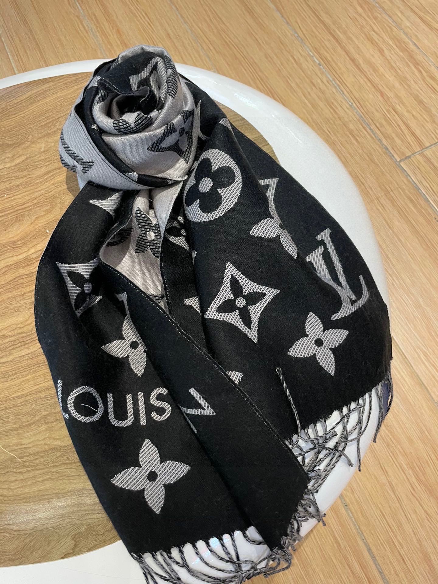 Bagsaaa L0vis Vvtt0n Monogram Black Scarf 186x34cm
