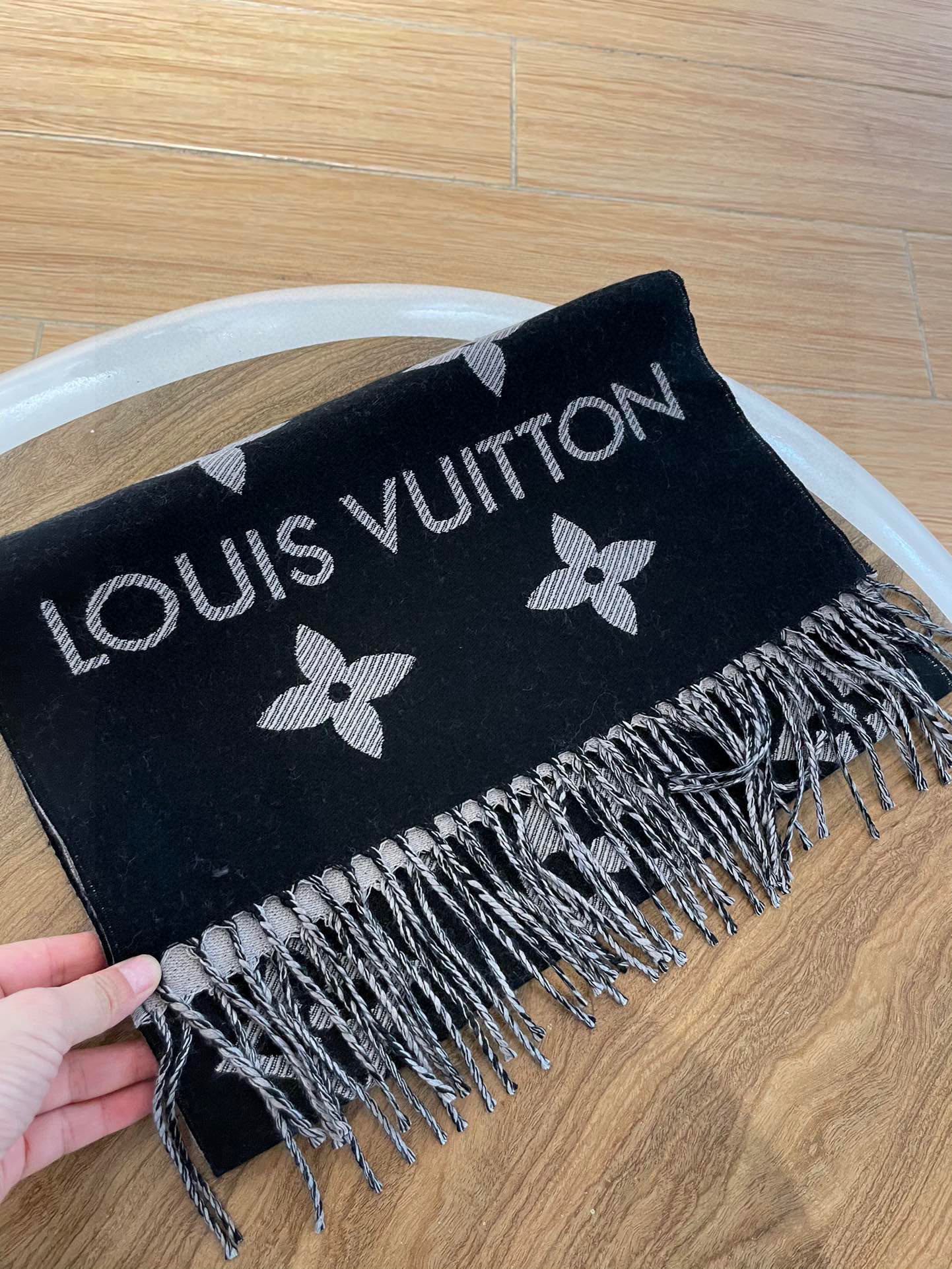 Bagsaaa L0vis Vvtt0n Monogram Black Scarf 186x34cm