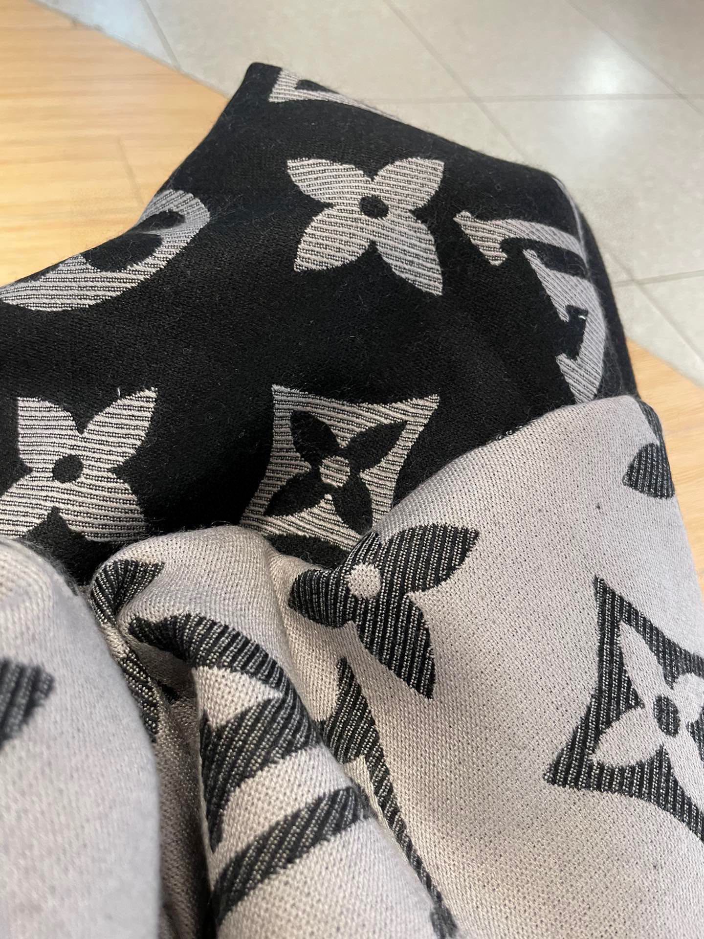 Bagsaaa L0vis Vvtt0n Monogram Black Scarf 186x34cm