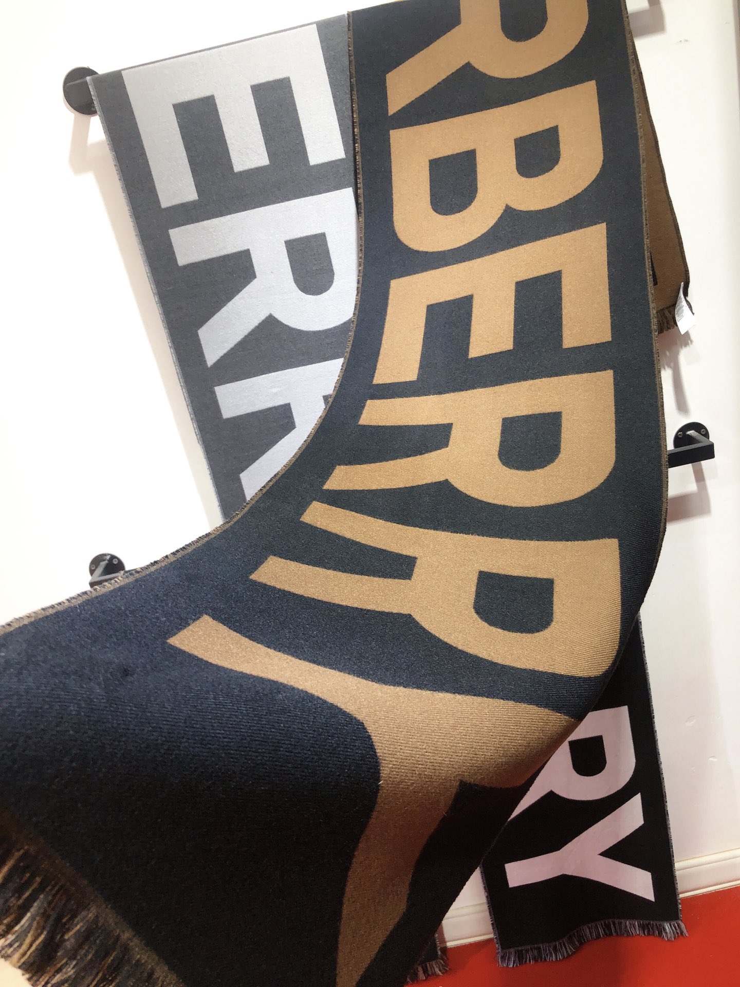 Bagsaaa Bv*b*rry jacquard logo scarf 4 colors