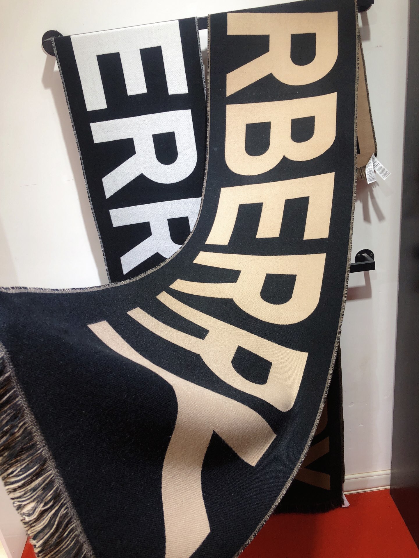 Bagsaaa Bv*b*rry jacquard logo scarf 4 colors