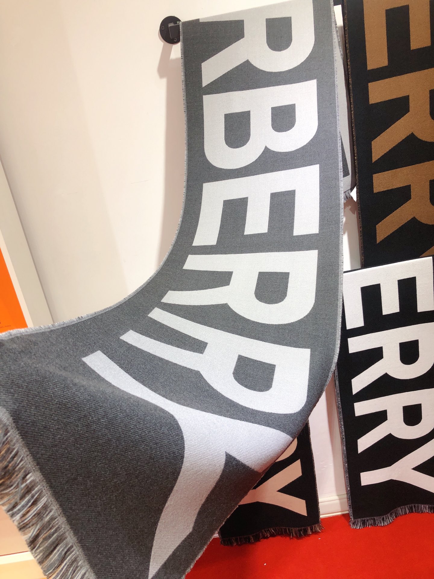 Bagsaaa Bv*b*rry jacquard logo scarf 4 colors