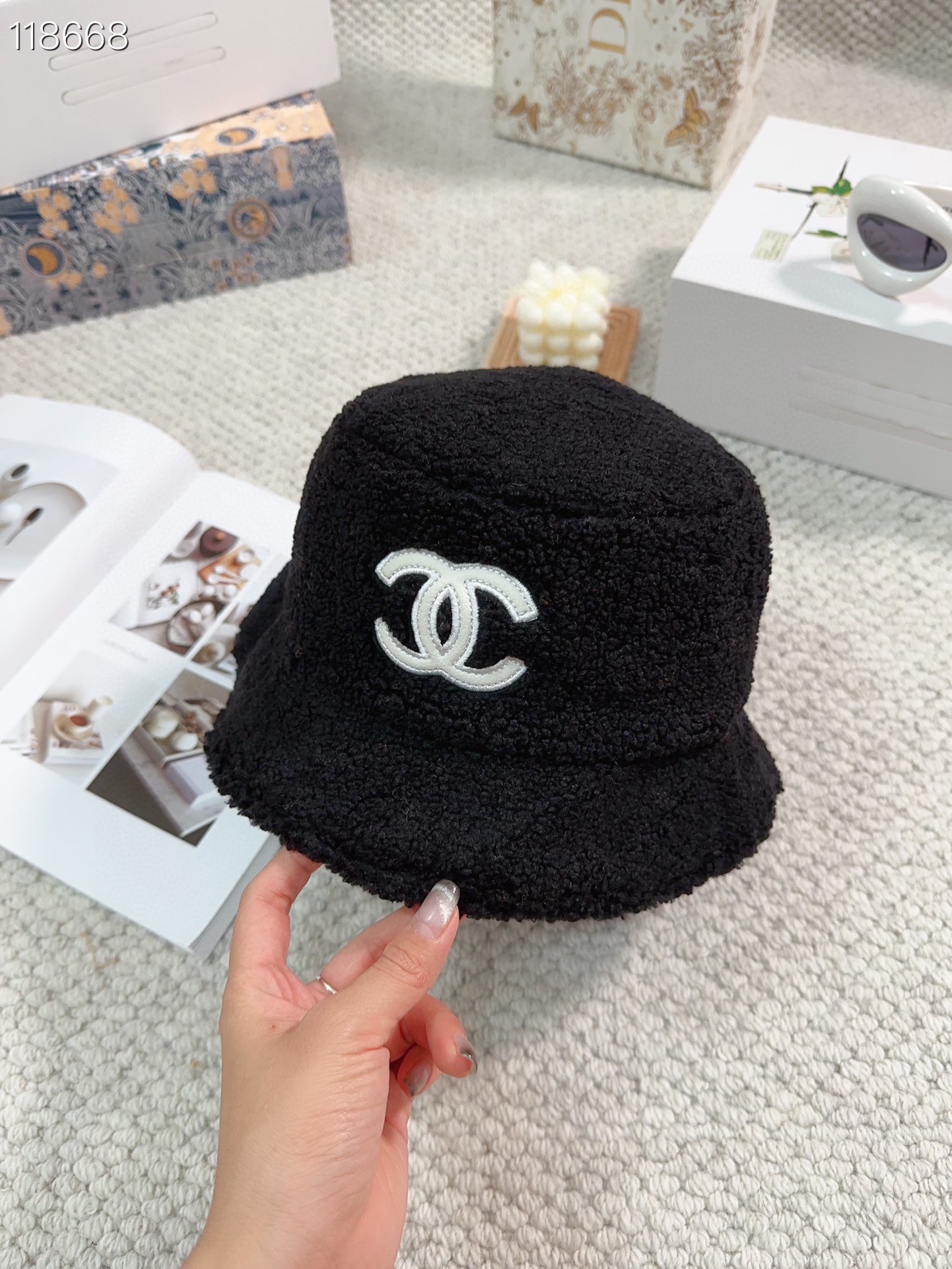 Bagsaaa Ch**el Winter Fur Bucket Hat Black