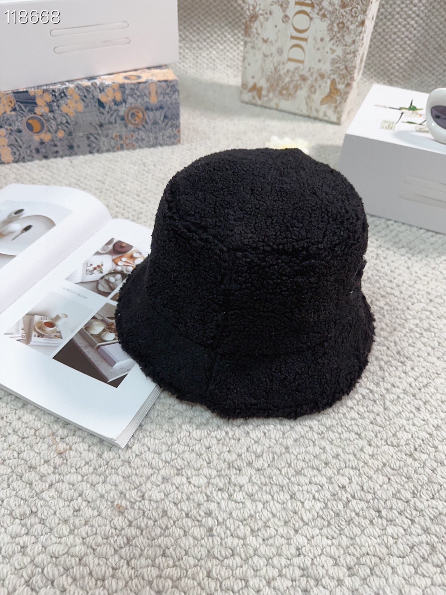Bagsaaa Ch**el Winter Fur Bucket Hat Black
