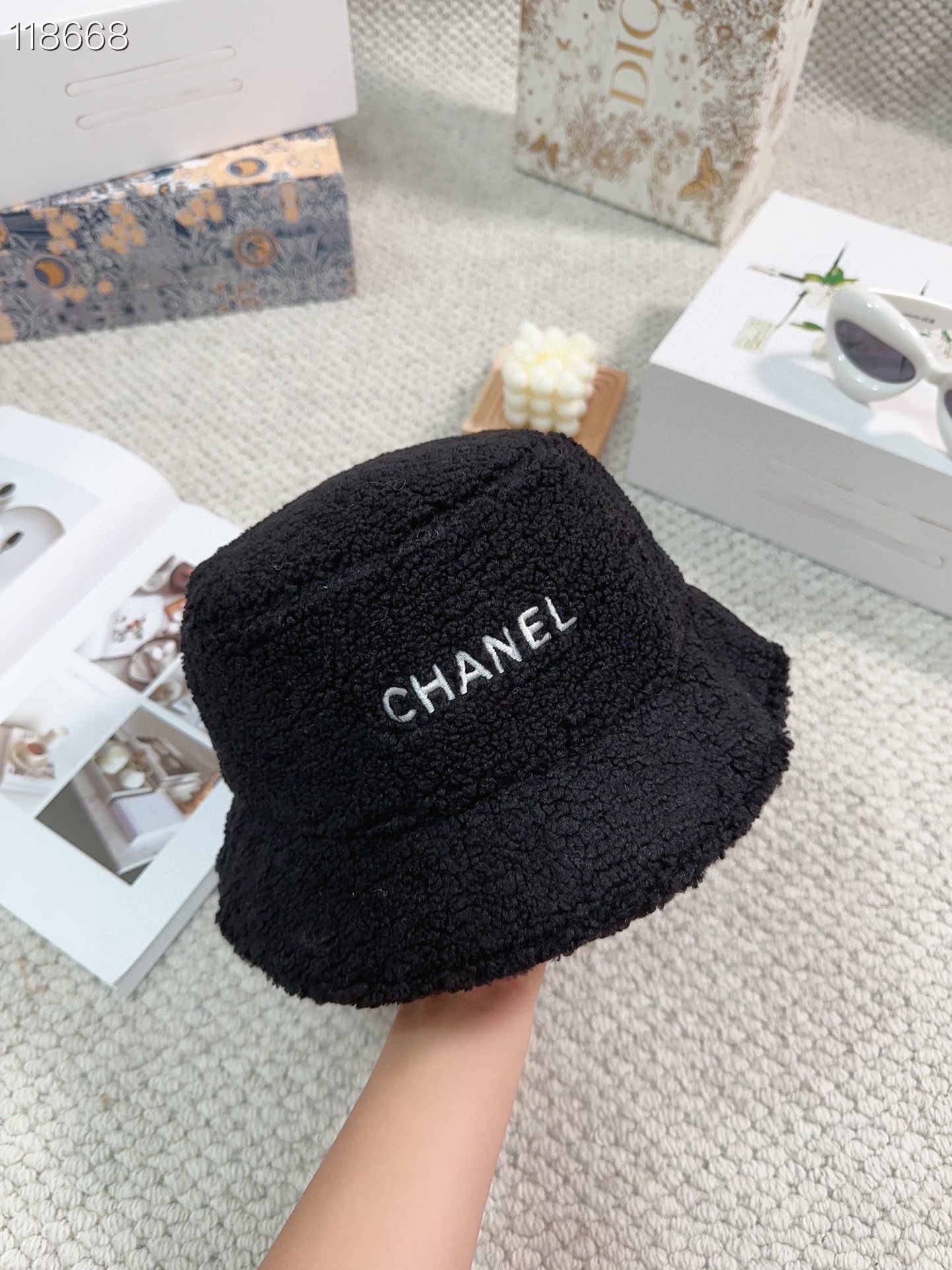 Bagsaaa Ch**el Winter Fur Bucket Hat Black