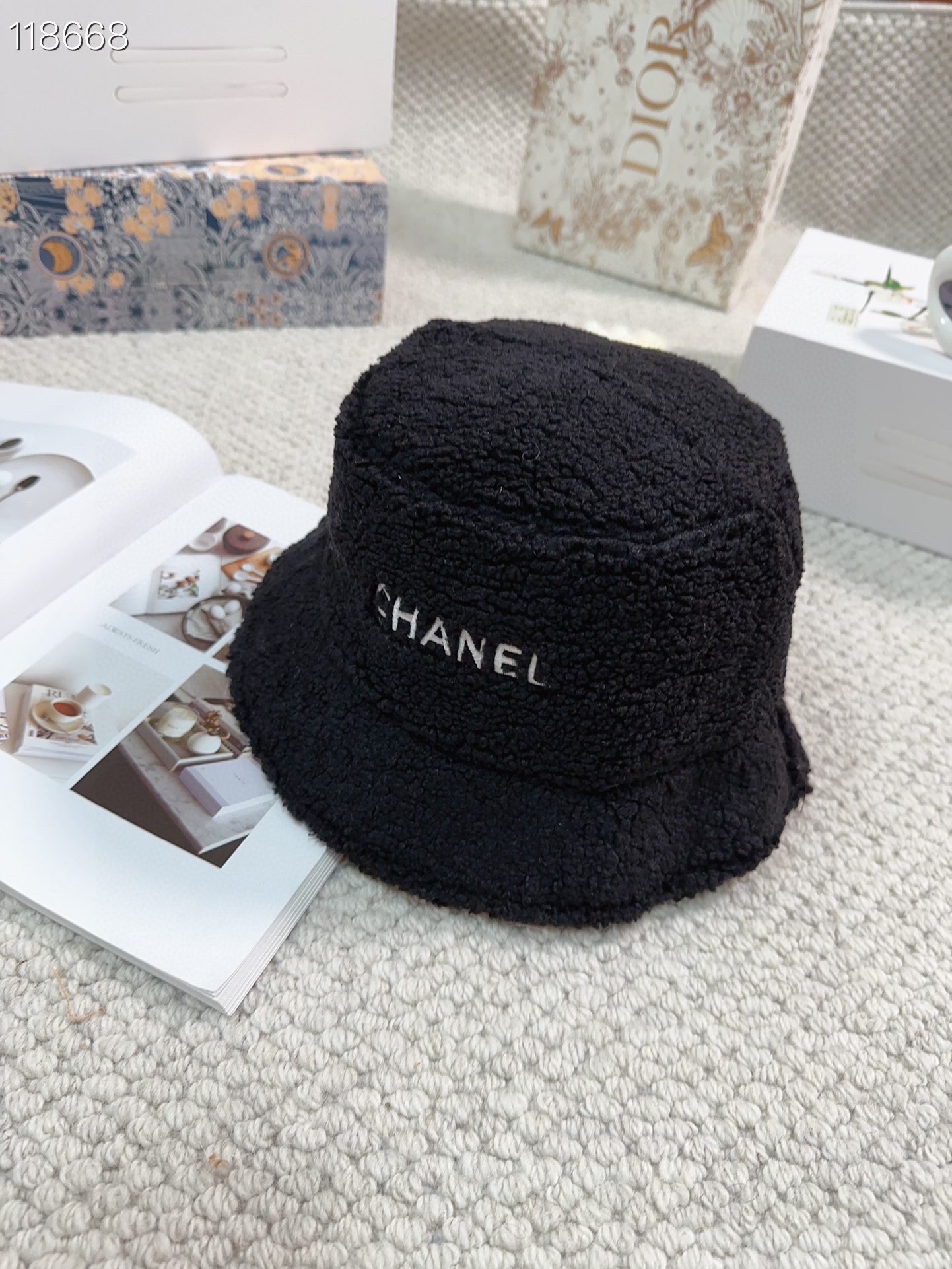 Bagsaaa Ch**el Winter Fur Bucket Hat Black