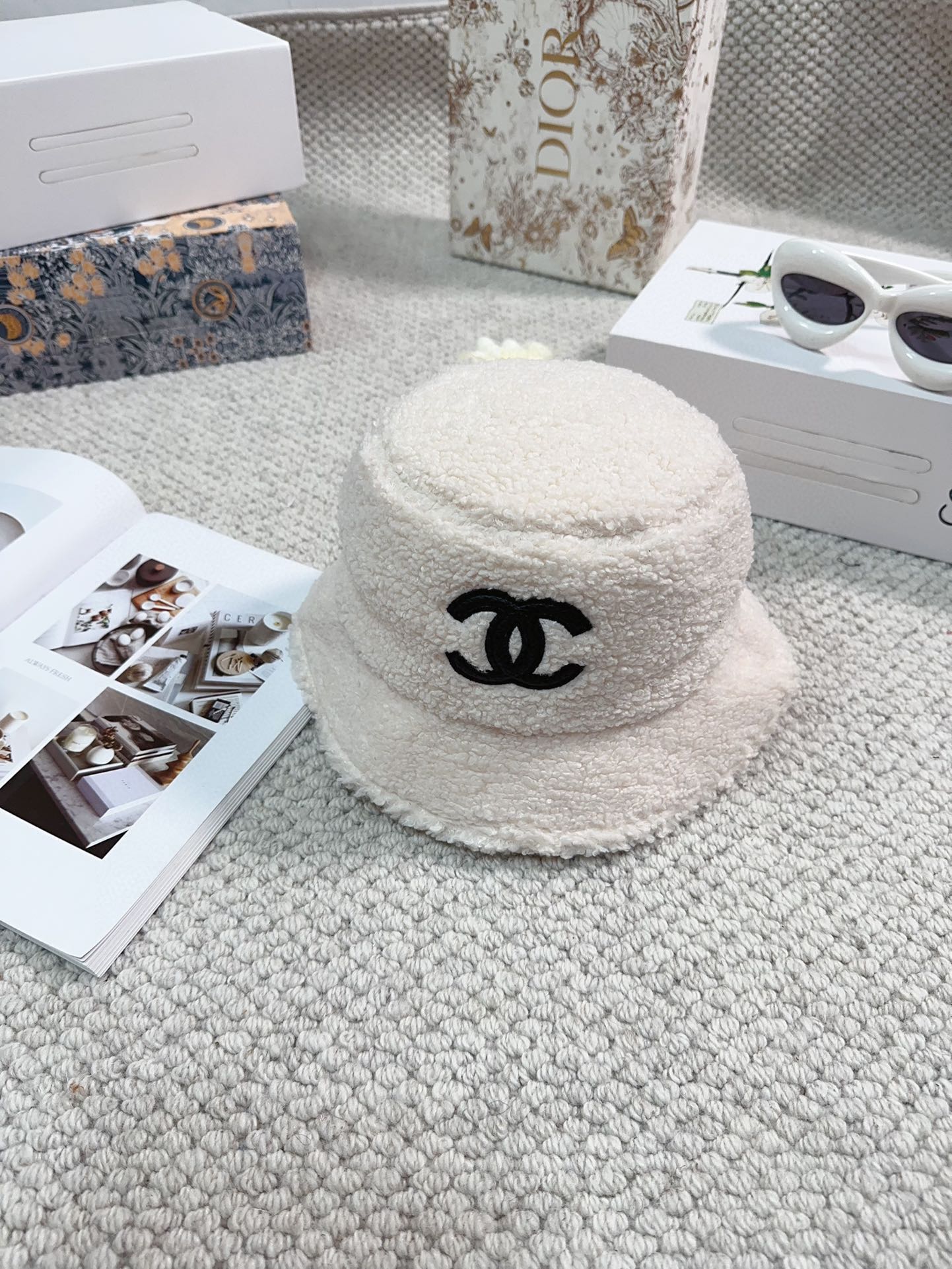 Bagsaaa Ch**el Winter Fur Bucket Hat White