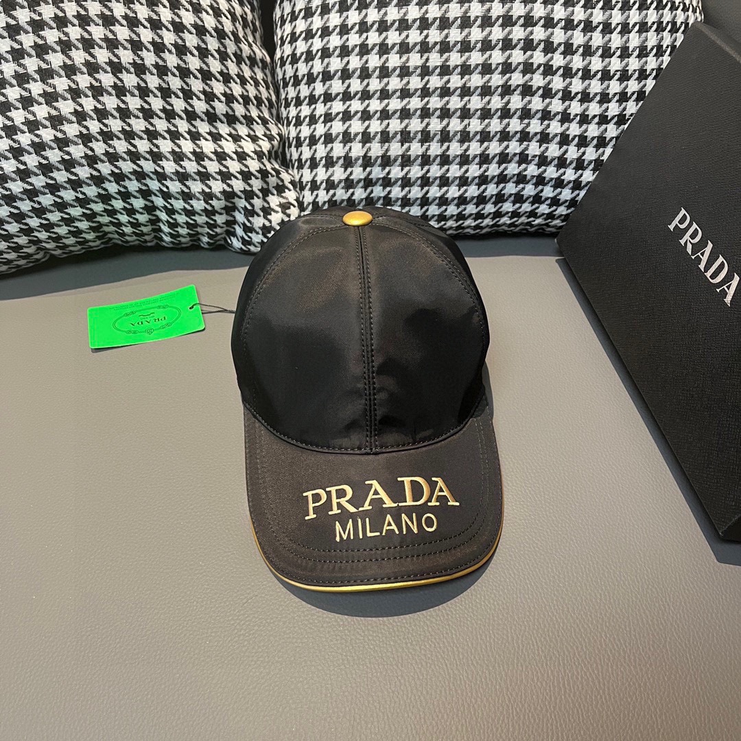 Bagsaaa Pra*a Cap Black