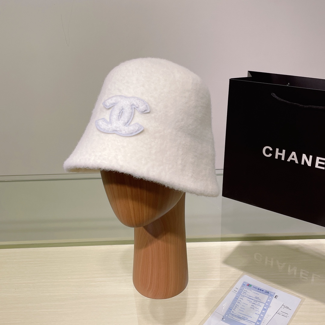 Bagsaaa Ch**el Winter Bucket Hat 2 colors