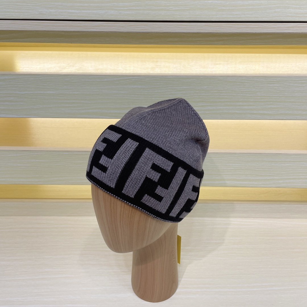 Bagsaaa F**di Beanie Grey wool hat