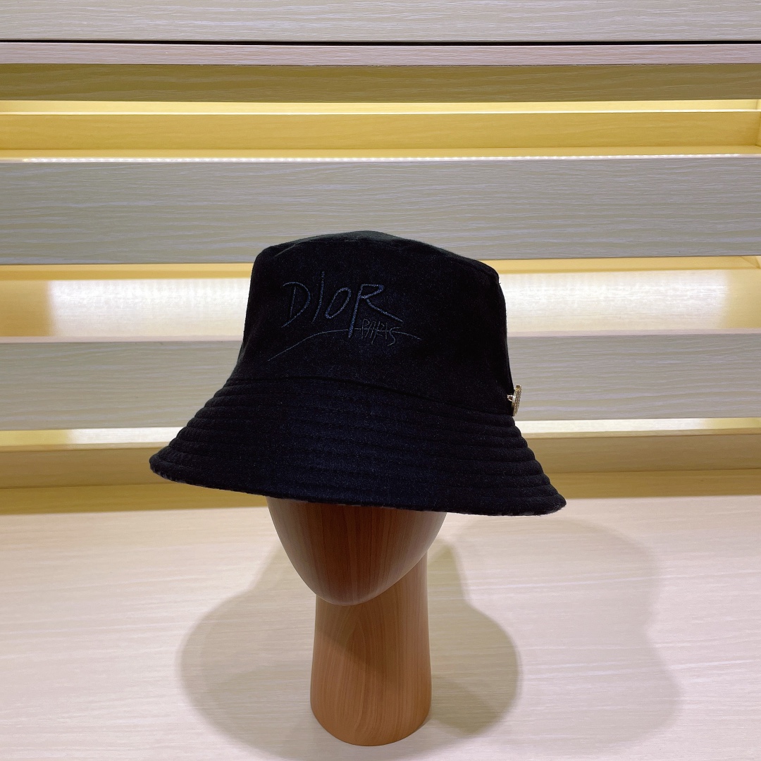 Bagsaaa D10r 2 sides bucket hat