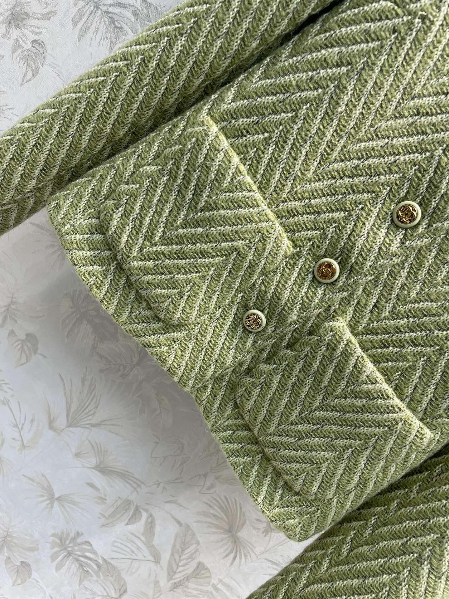 Bagsaaa Ch**el Tweed Green Jacket 2 pockets