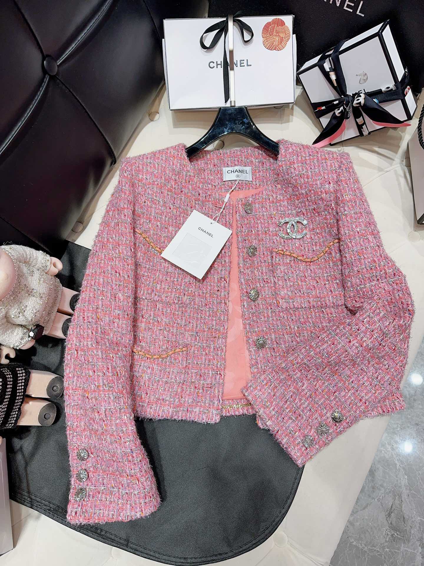 Bagsaaa Ch**el Tweed Pink Jacket CC Silver Logo Hardware