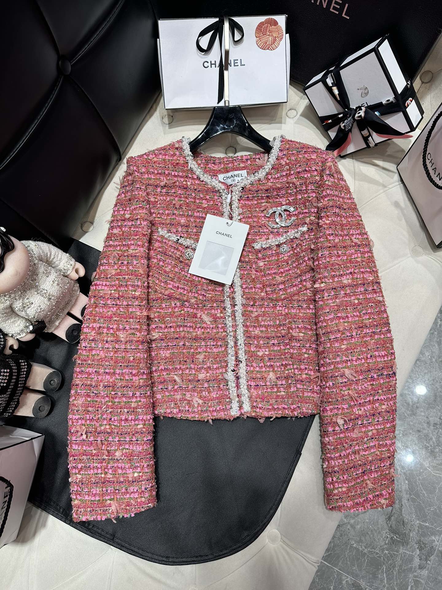 Bagsaaa Ch**el Tweed Pink Jacket Pearl Line