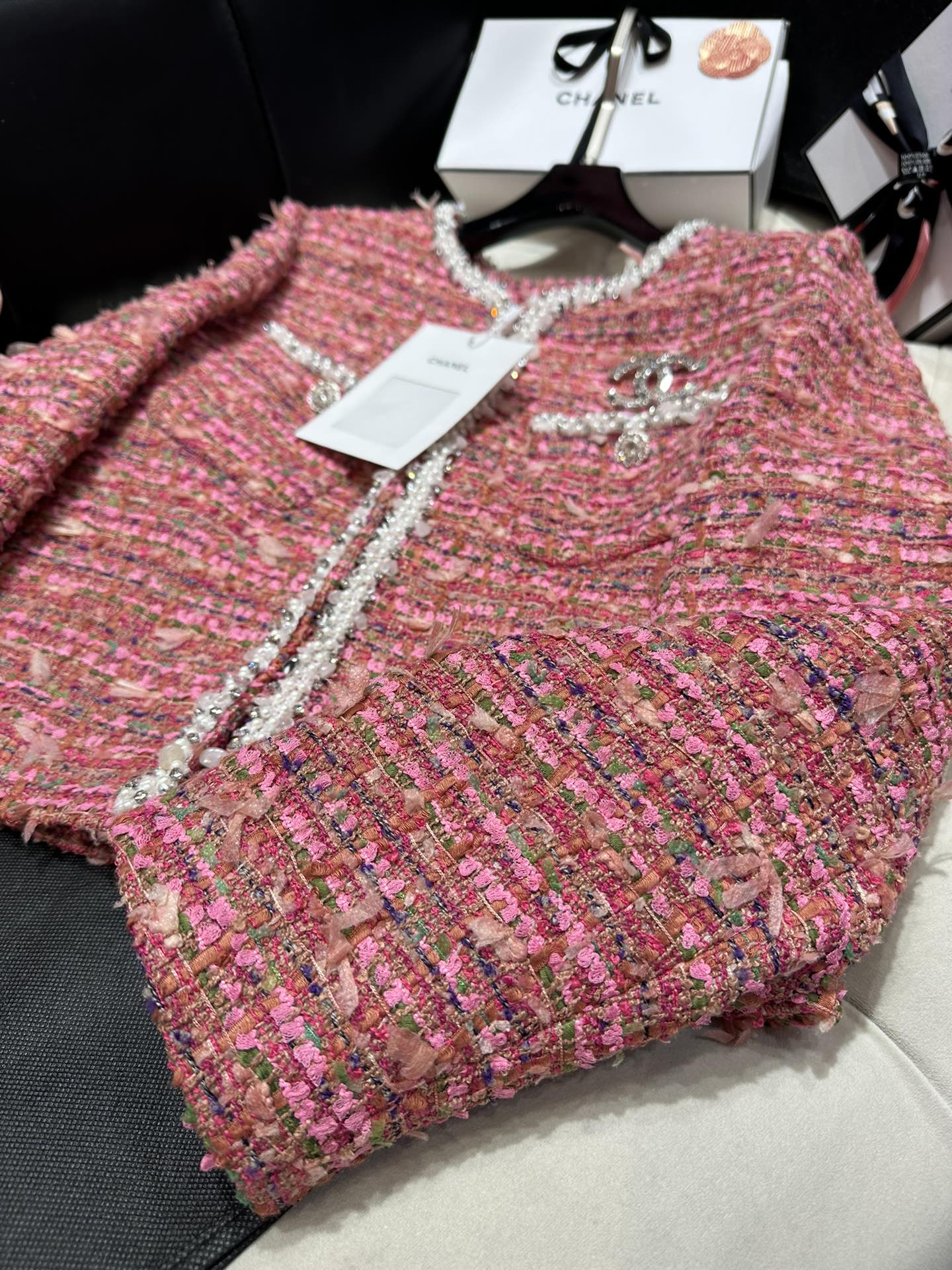 Bagsaaa Ch**el Tweed Pink Jacket Pearl Line