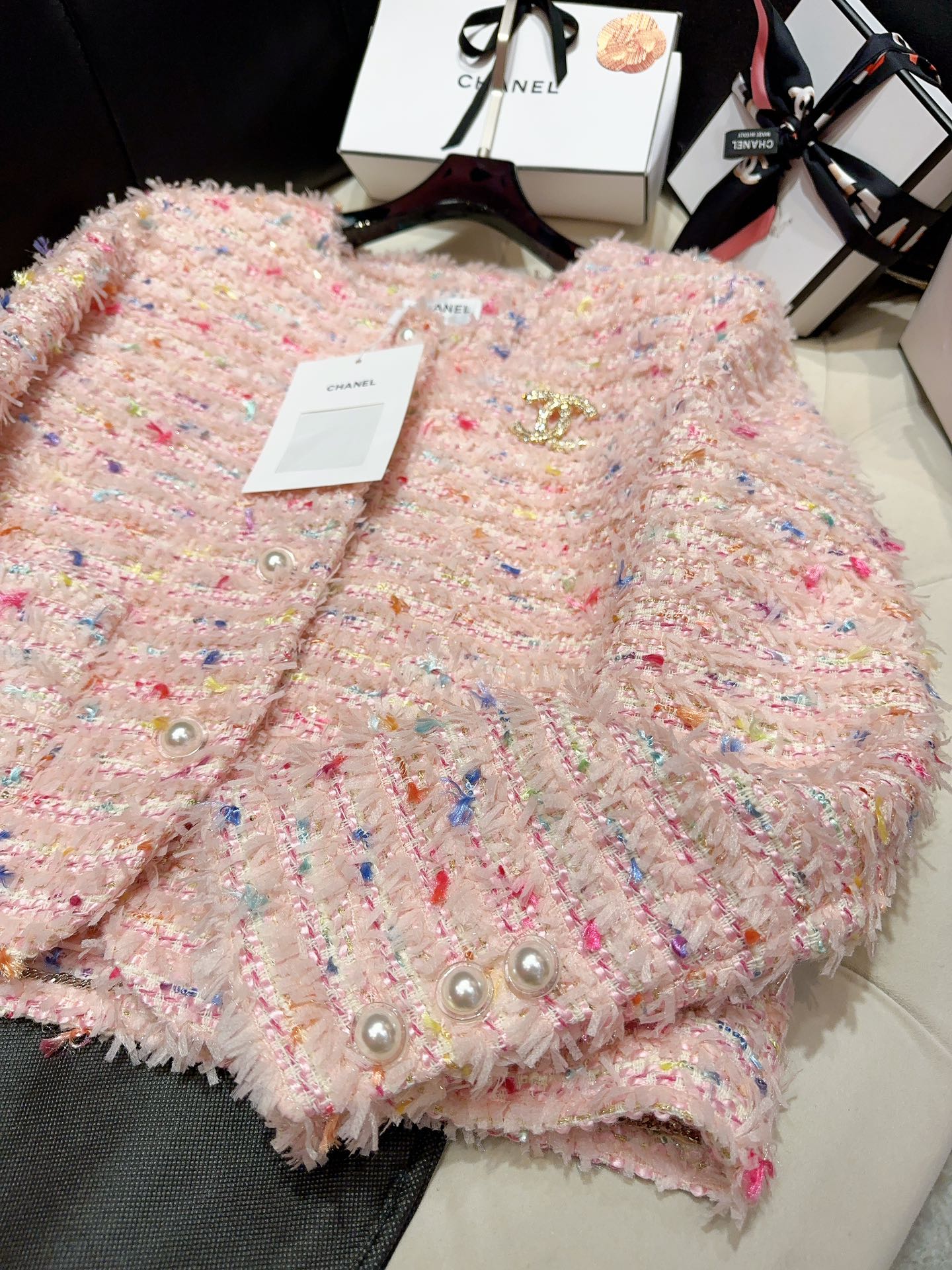 Bagsaaa Ch**el Tweed Pink Jacket CC Gold Logo Colorful