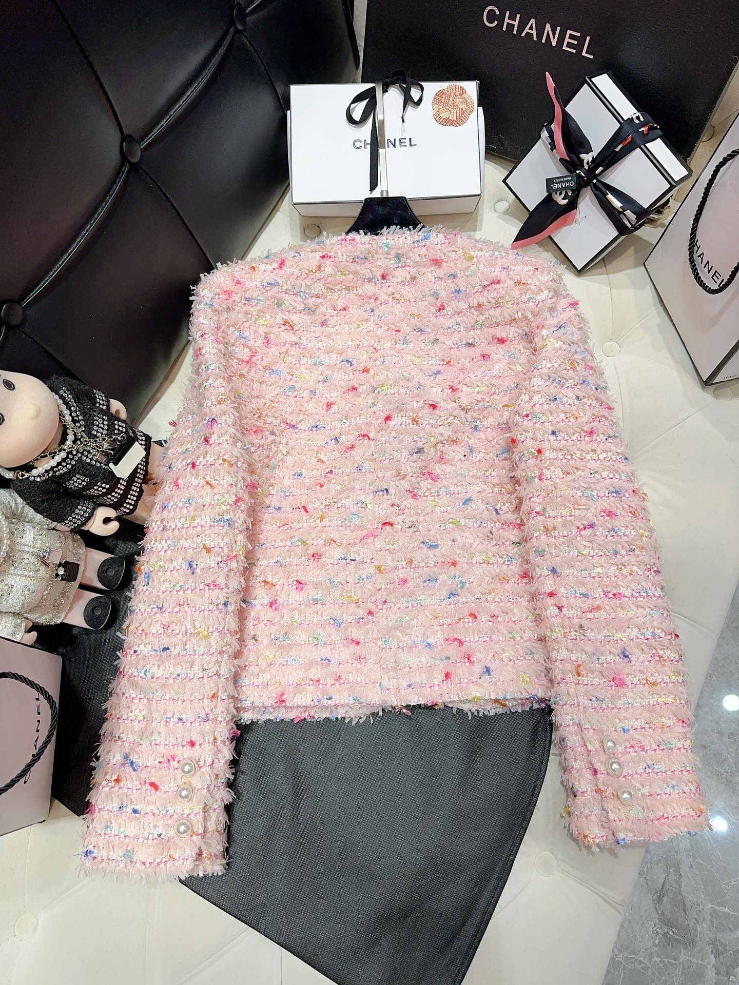 Bagsaaa Ch**el Tweed Pink Jacket CC Gold Logo Colorful