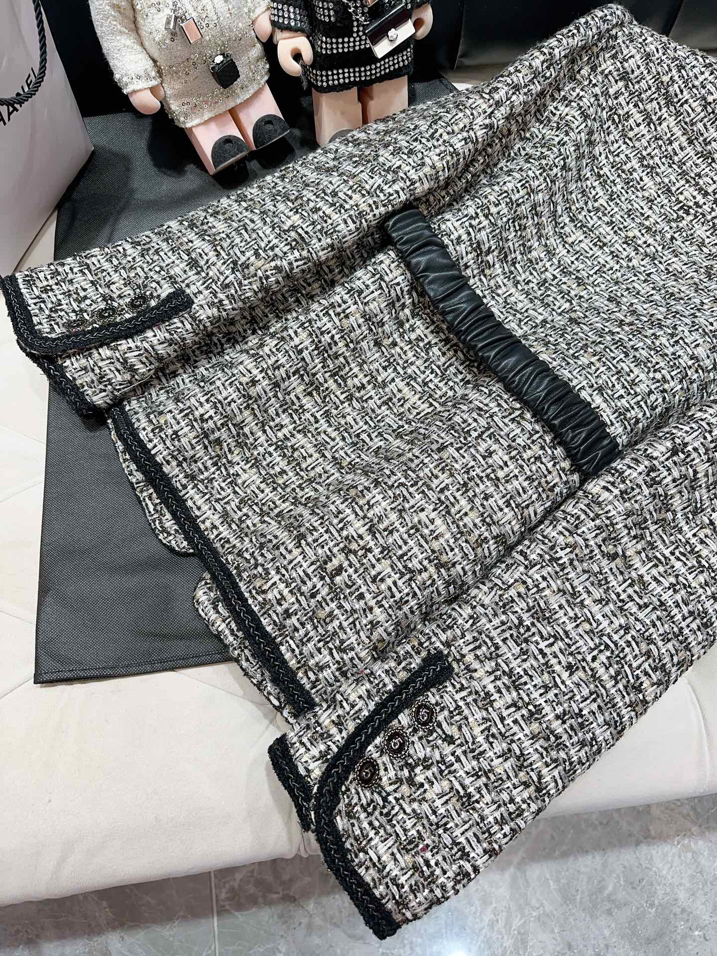 Bagsaaa Ch**el Tweed Black Long Jacket With belt