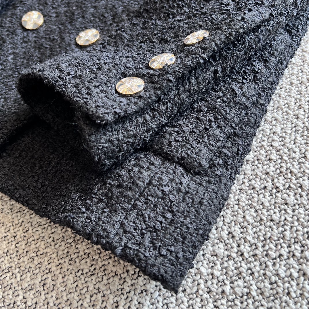 Bagsaaa Ch**el Tweed All Black Jacket