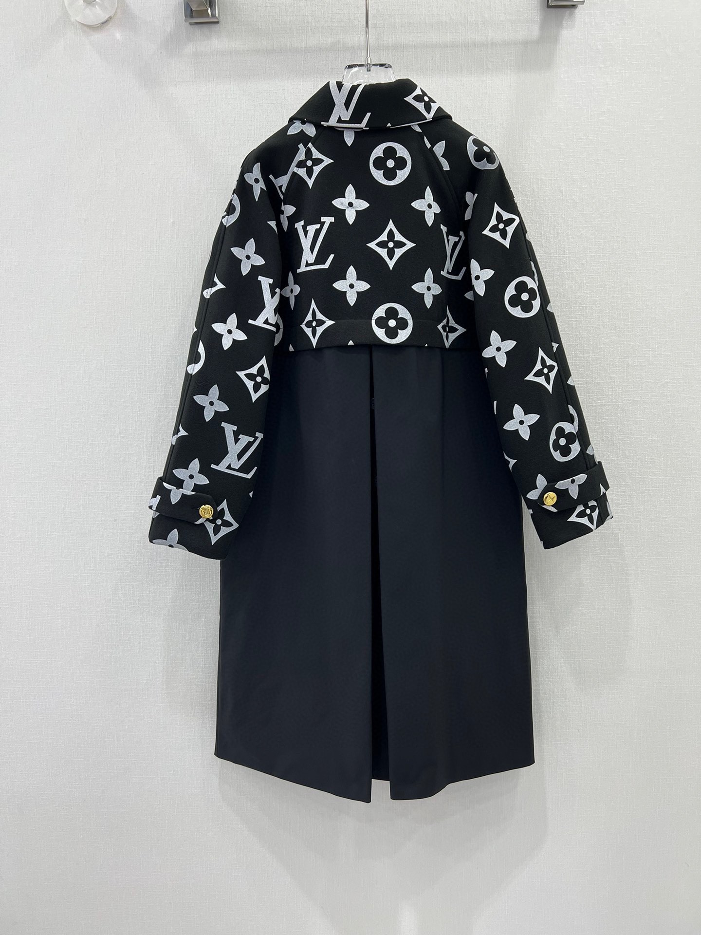 Bagsaaa L0vis Vvtt0n Oversized Monogram Accent Coat