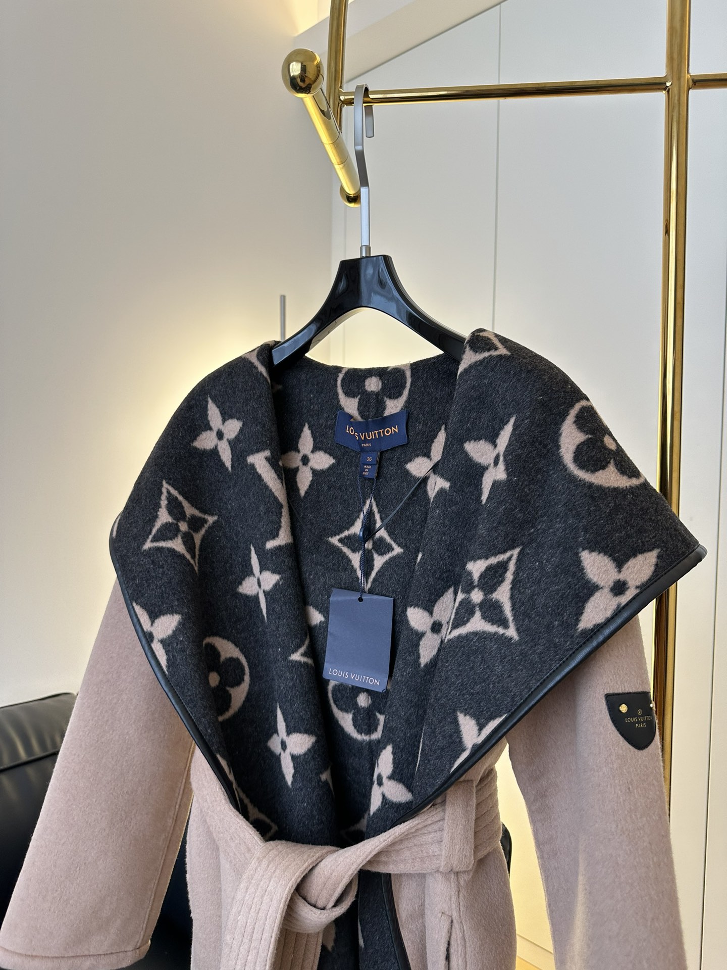 Bagsaaa L0vis Vvtt0n Belted Short Coat Big Monogram Inside