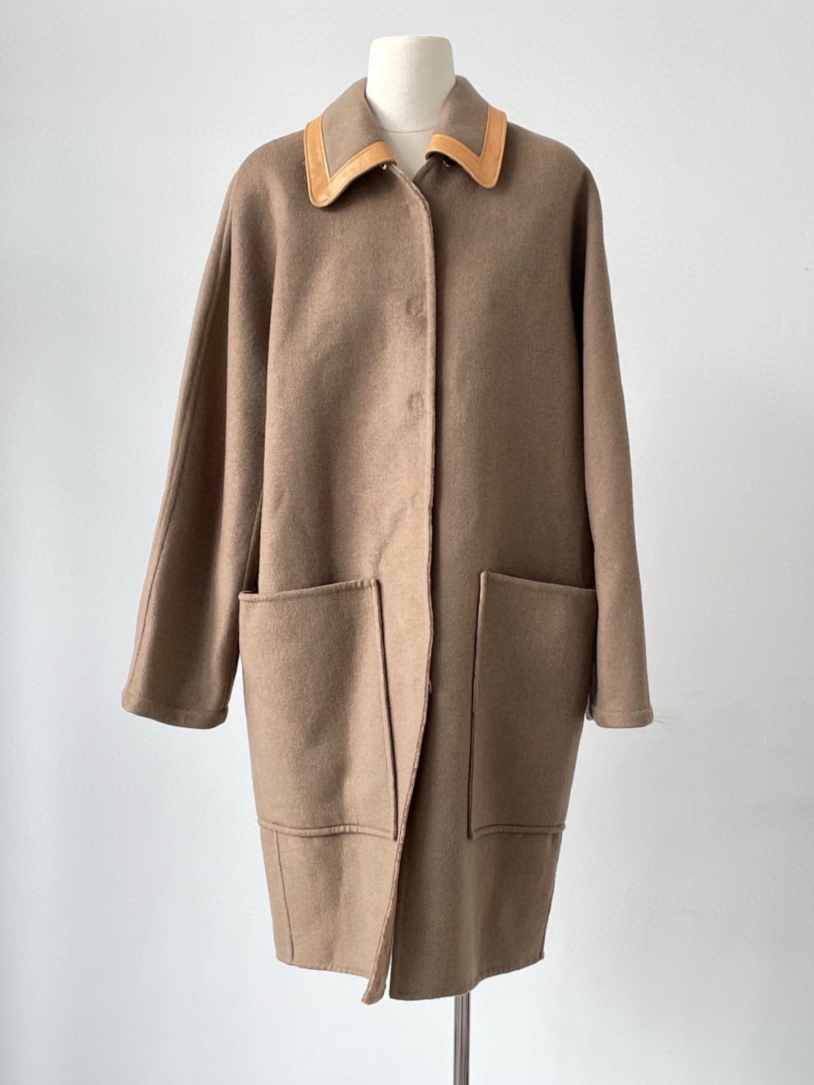 Bagsaaa L0vis Vvtt0n Long Coat Beige
