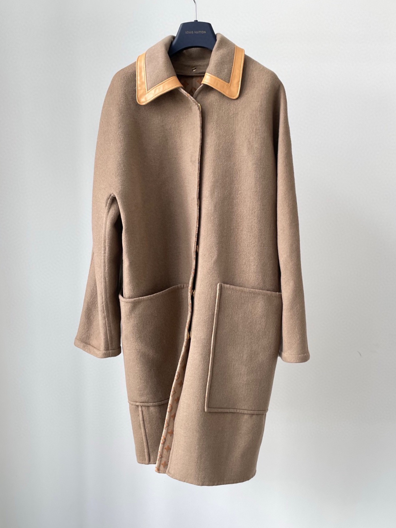Bagsaaa L0vis Vvtt0n Long Coat Beige