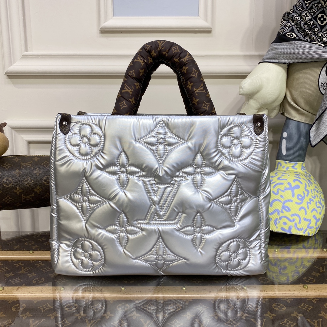 Bagsaaa L0vis Vvtt0n Pillow Onthego MM Silver metallic nylon
