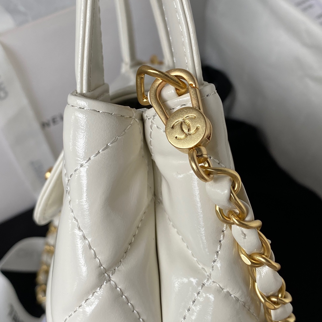 Bagsaaa Ch**el Top Handle White bag 22cm