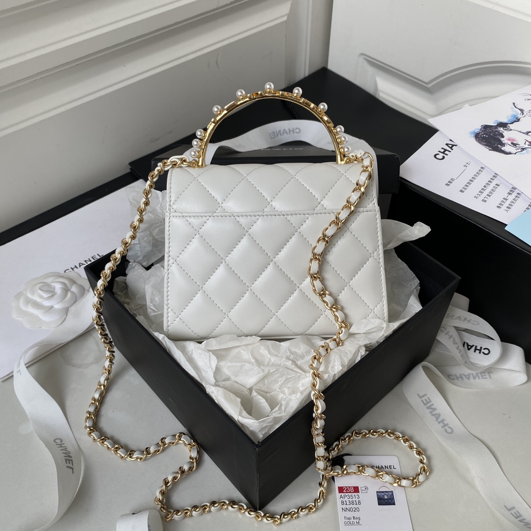 Bagsaaa Ch**el Clutch With Chain Lambskin, Imitation Pearls White