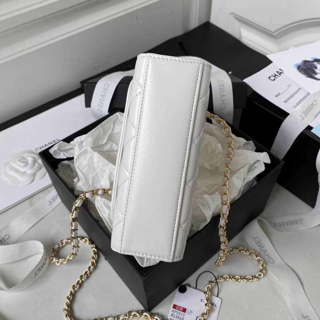 Bagsaaa Ch**el Clutch With Chain Lambskin, Imitation Pearls White
