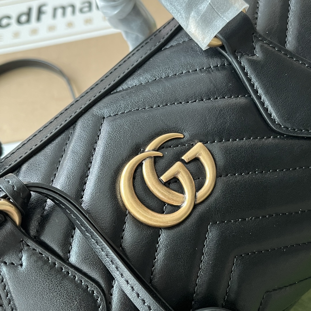 Bagsaaa Gvc*1 GG Marmont Top Handle Black Bag - 27x13.5x10cm