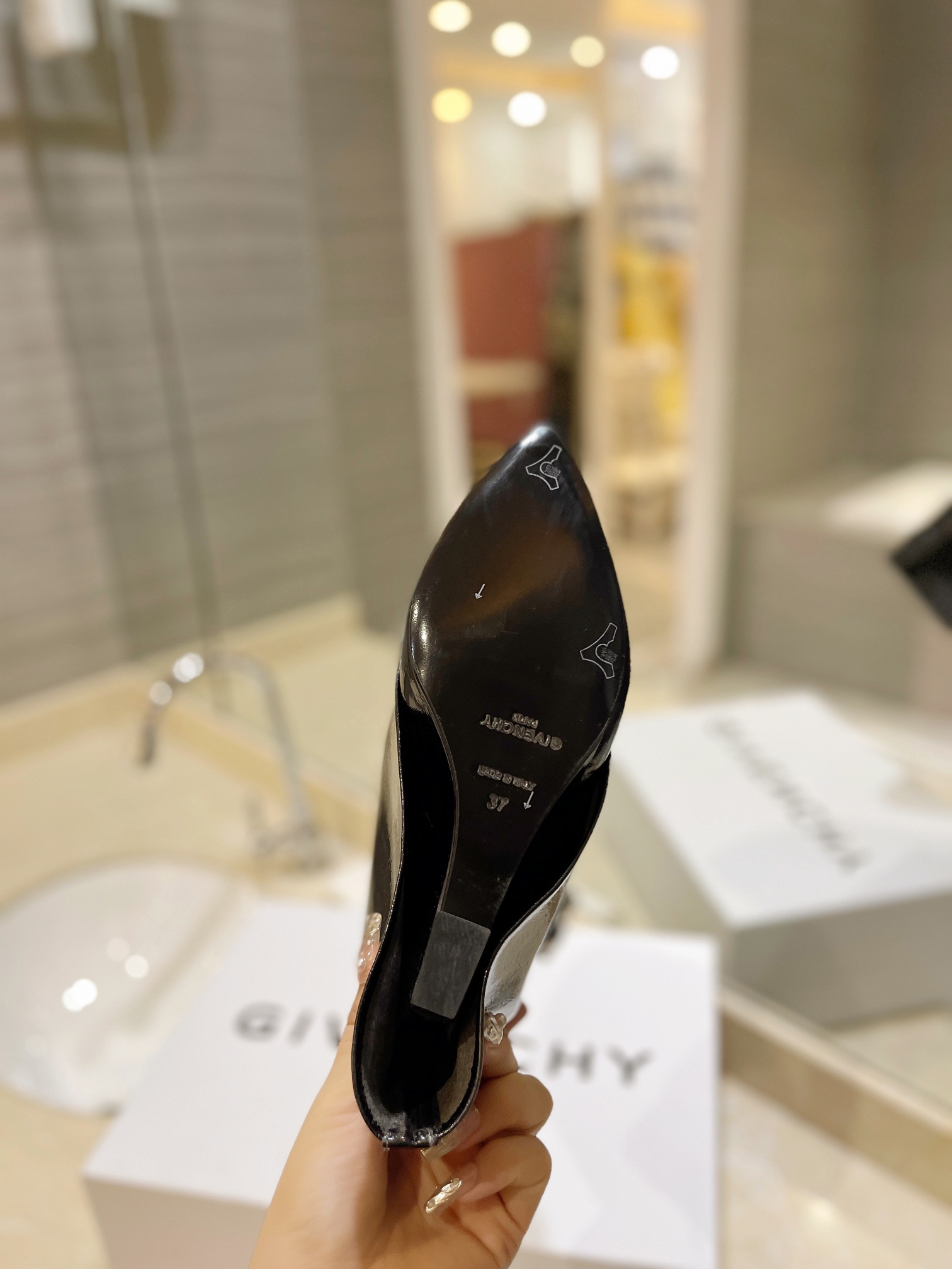 Bagsaaa Givenchy Shark Lock Ankle Boots in laminated leather