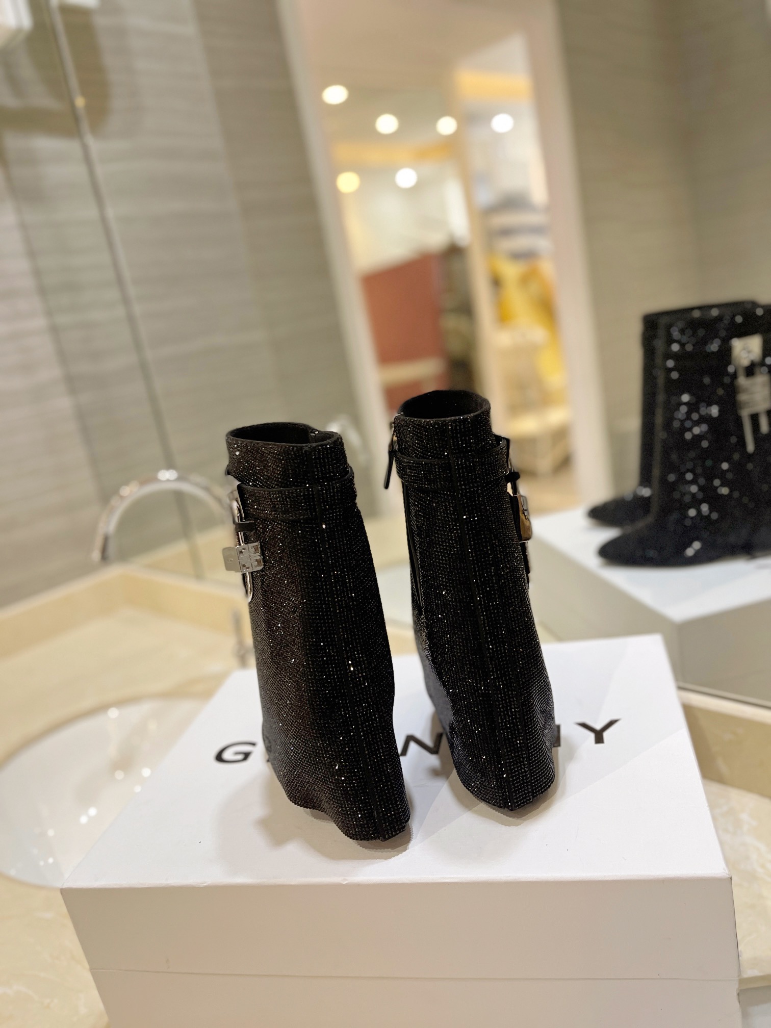Bagsaaa Givenchy Shark Lock Ankle Boots in satin with strass black